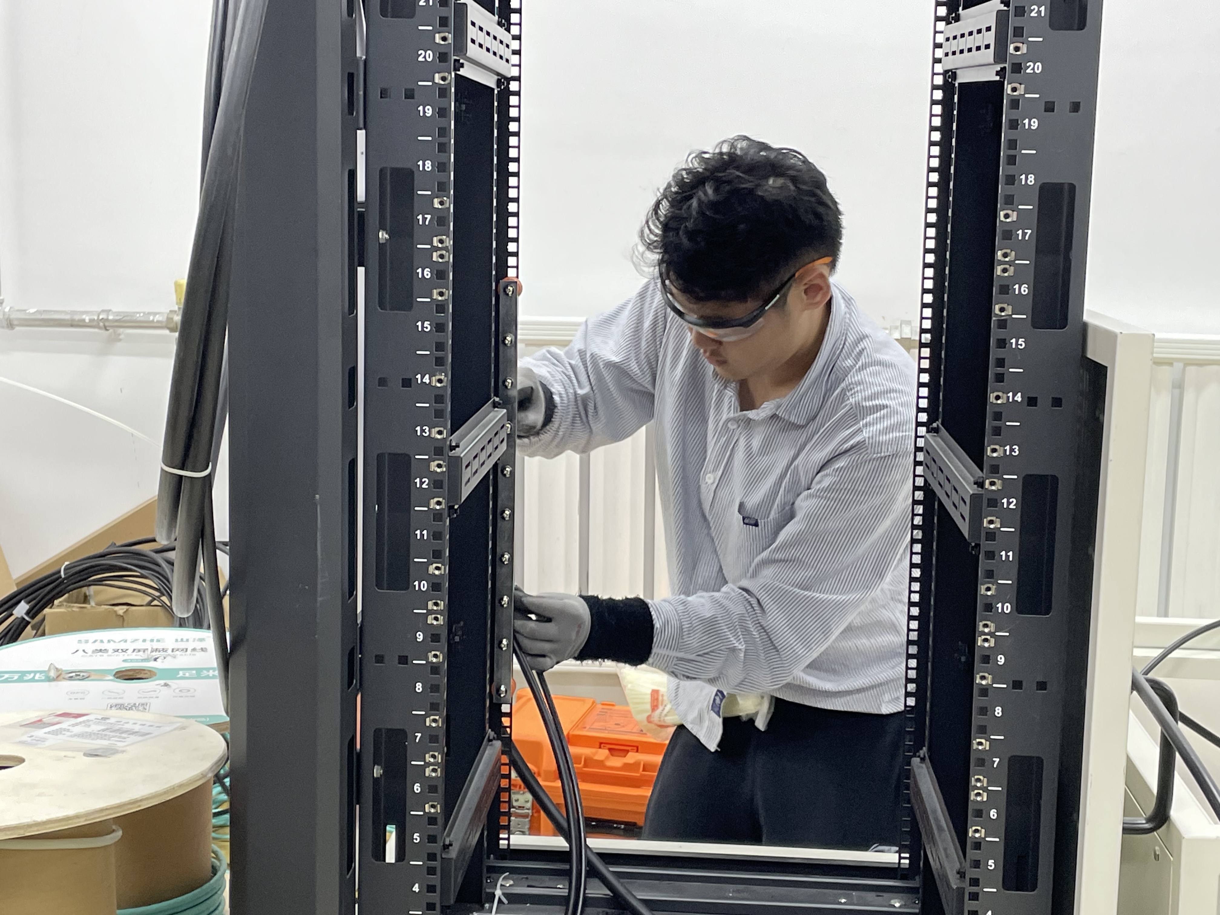 发挥竞赛引领作用，助推技能人才培养第二届全国技能大赛赛前预热采访活动继续走进职业院校_fororder_1