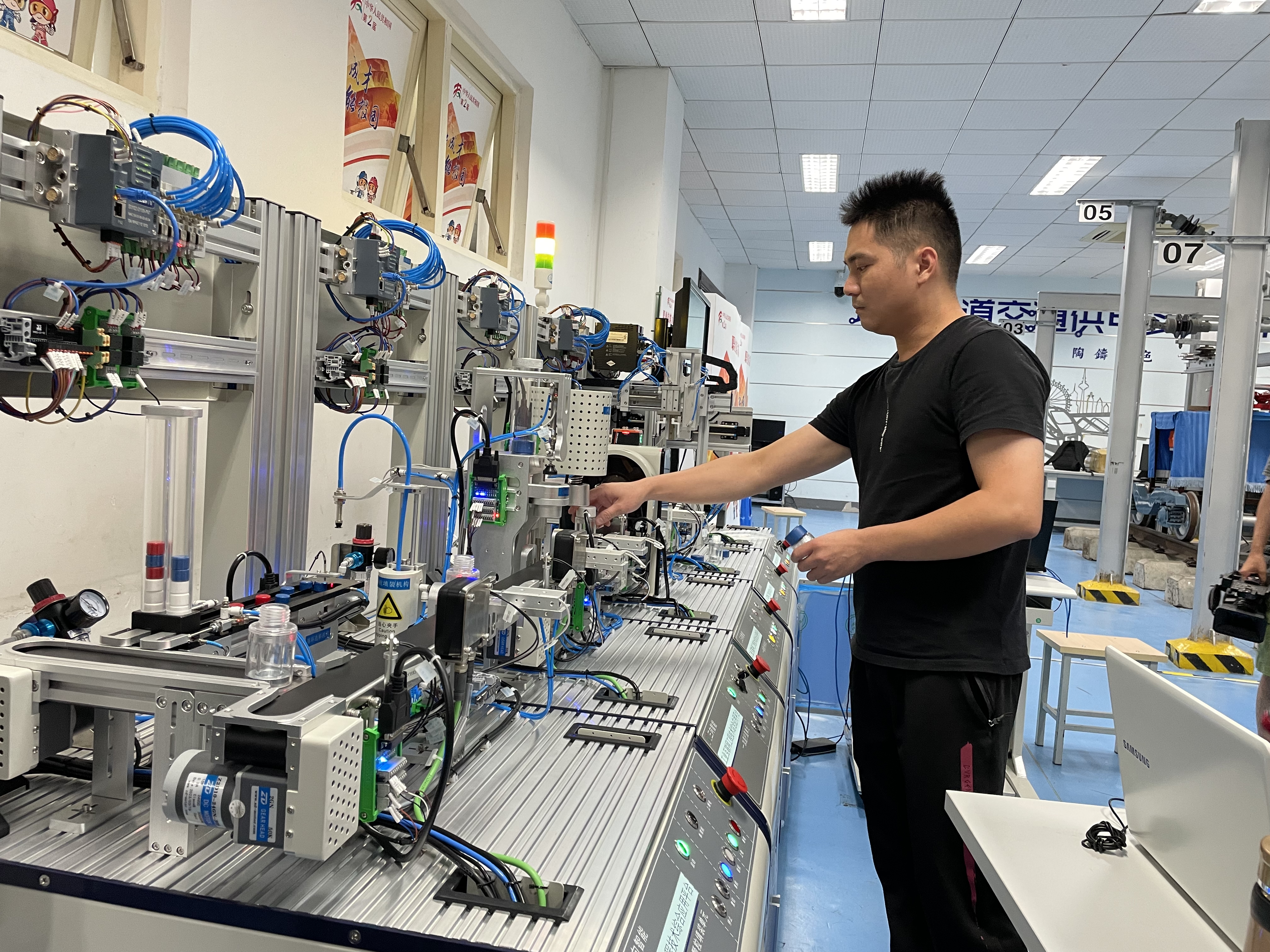 发挥竞赛引领作用，助推技能人才培养第二届全国技能大赛赛前预热采访活动继续走进职业院校_fororder_1