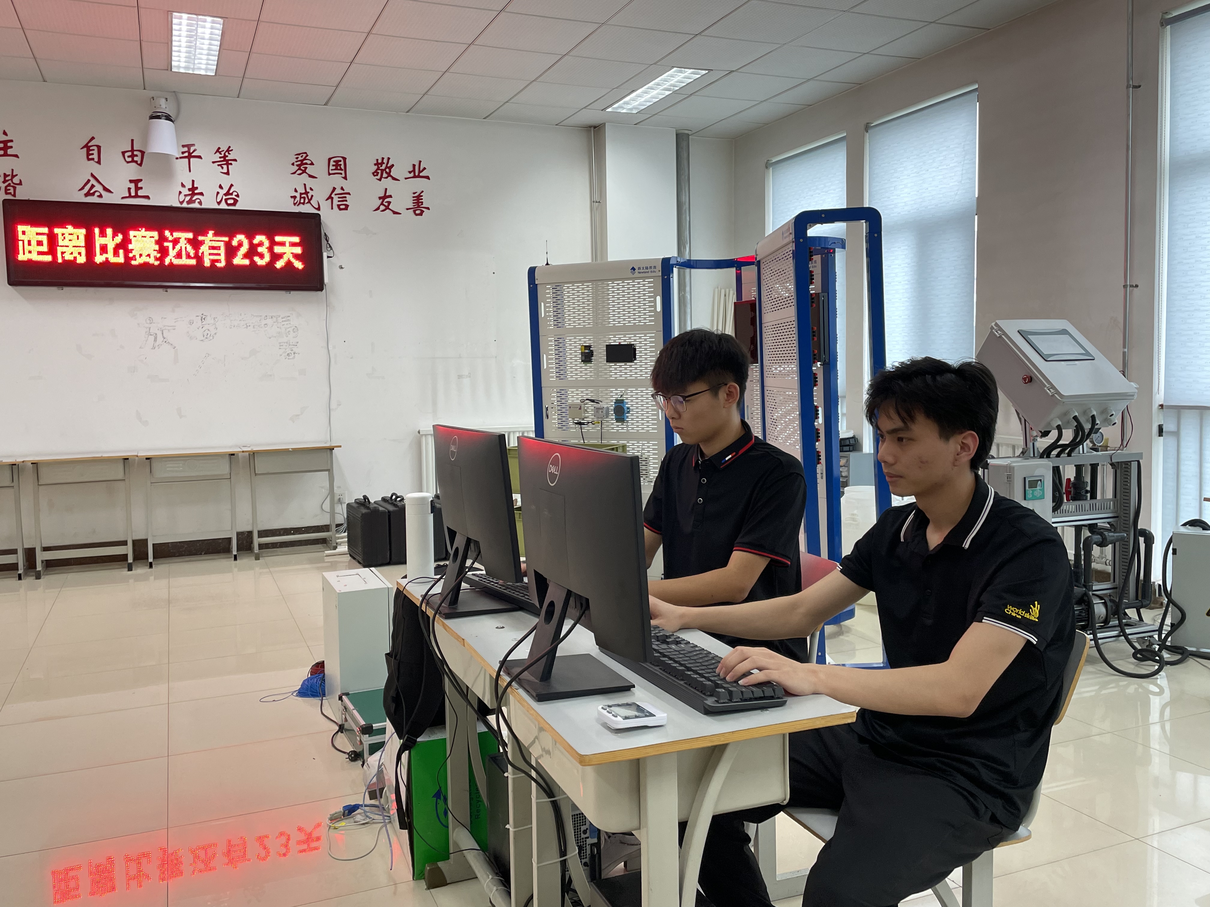 发挥竞赛引领作用，助推技能人才培养第二届全国技能大赛赛前预热采访活动继续走进职业院校_fororder_1