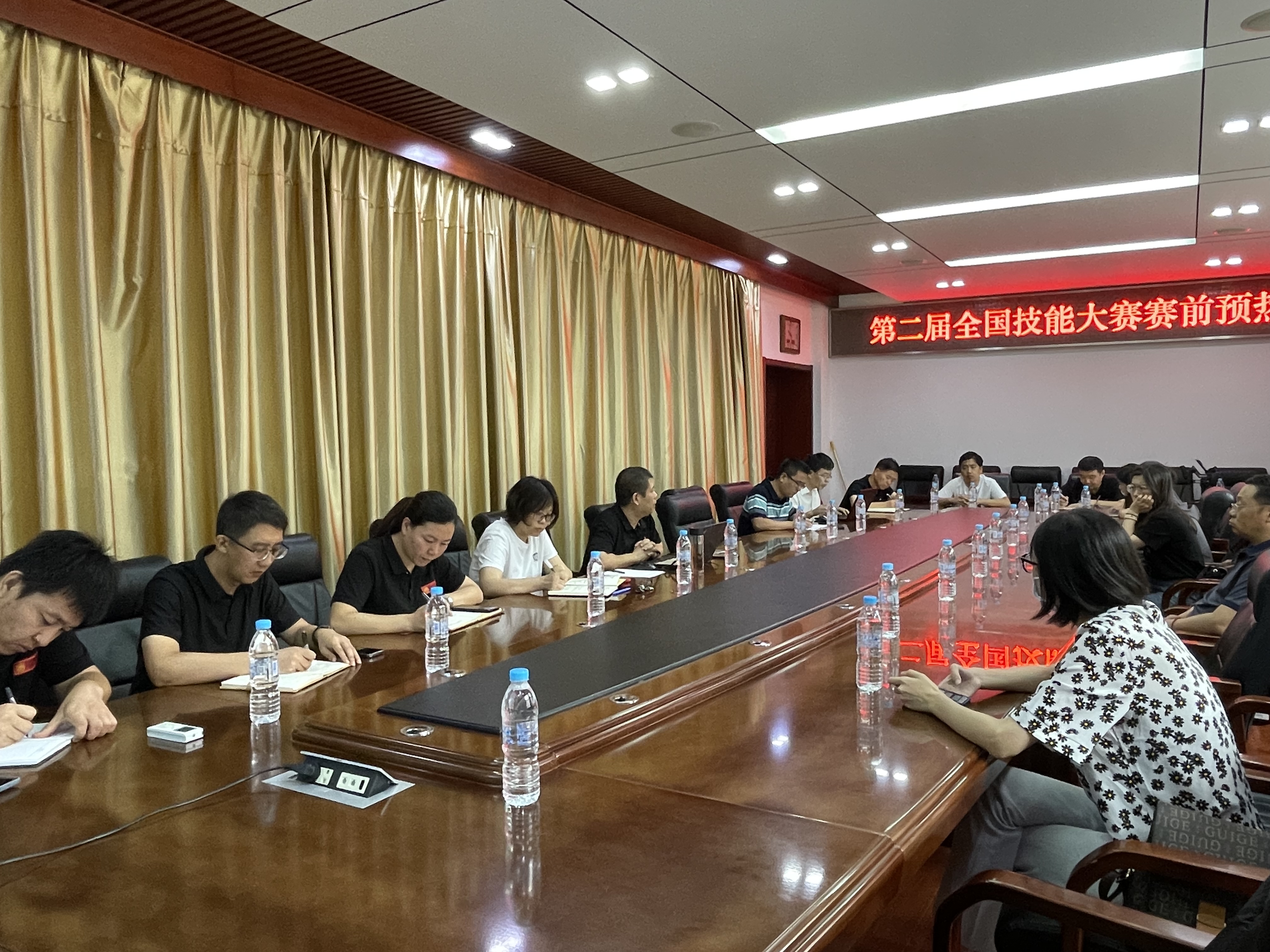 发挥竞赛引领作用，助推技能人才培养第二届全国技能大赛赛前预热采访活动继续走进职业院校_fororder_1